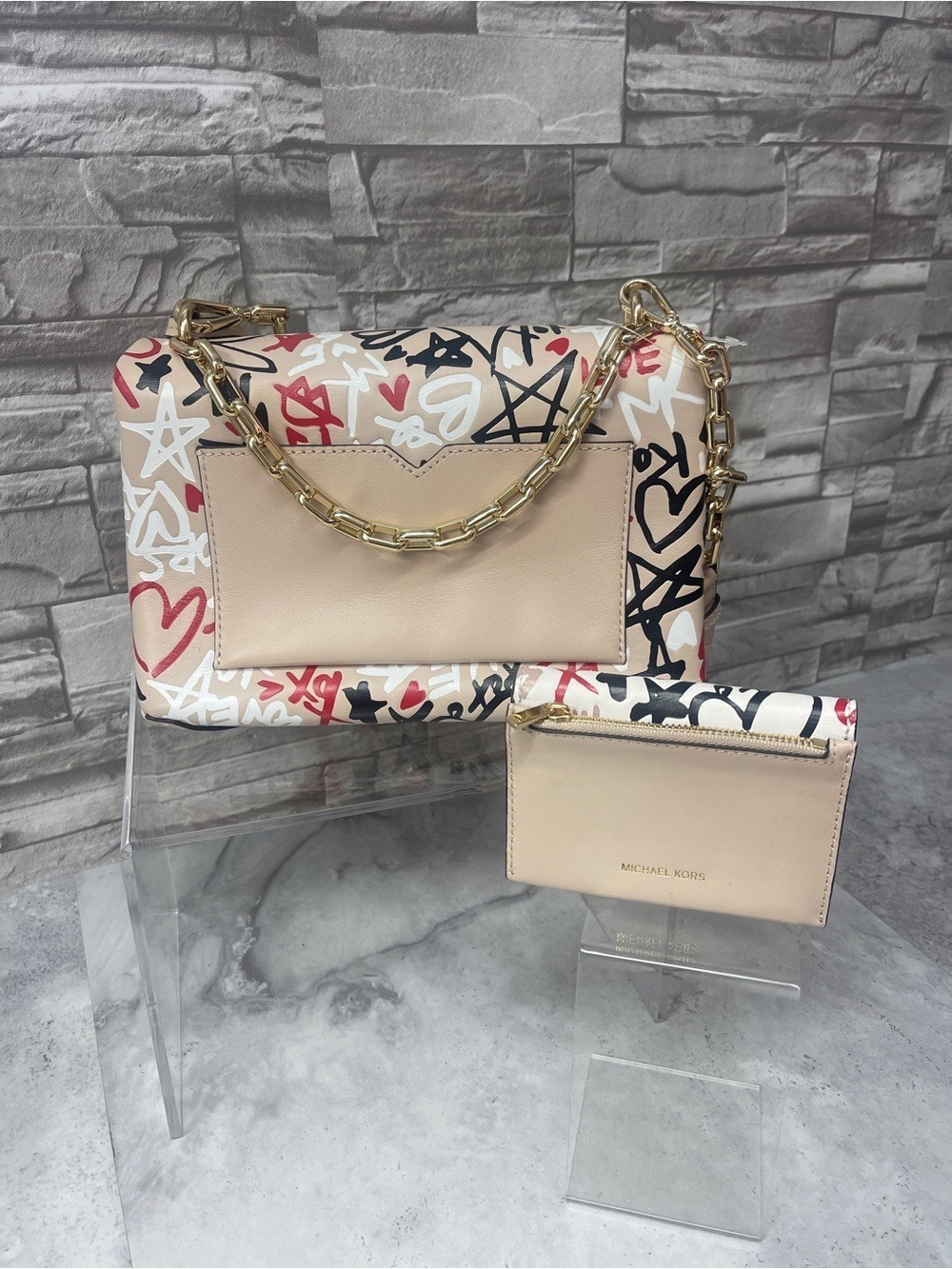 Michaek Kors Cece Medium Chain Shoulder Bag with Matching Wallet Pink Grafitti - Picture 3 of 16